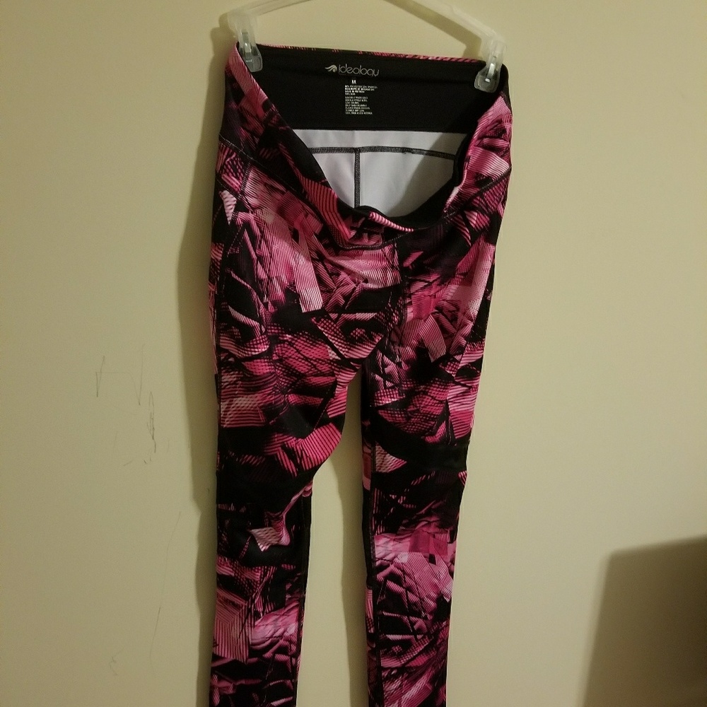 Workout pants (no tag, never worn)
